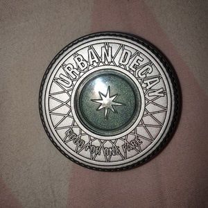 Urban Decay Eyeshadow in Shattered